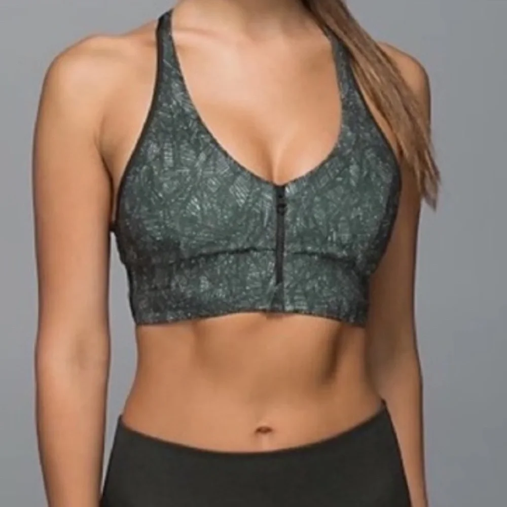Lululemon Cool to Street Bra
Jazzy White Gator Green / Gator Green Size 4 - Picture 17 of 17